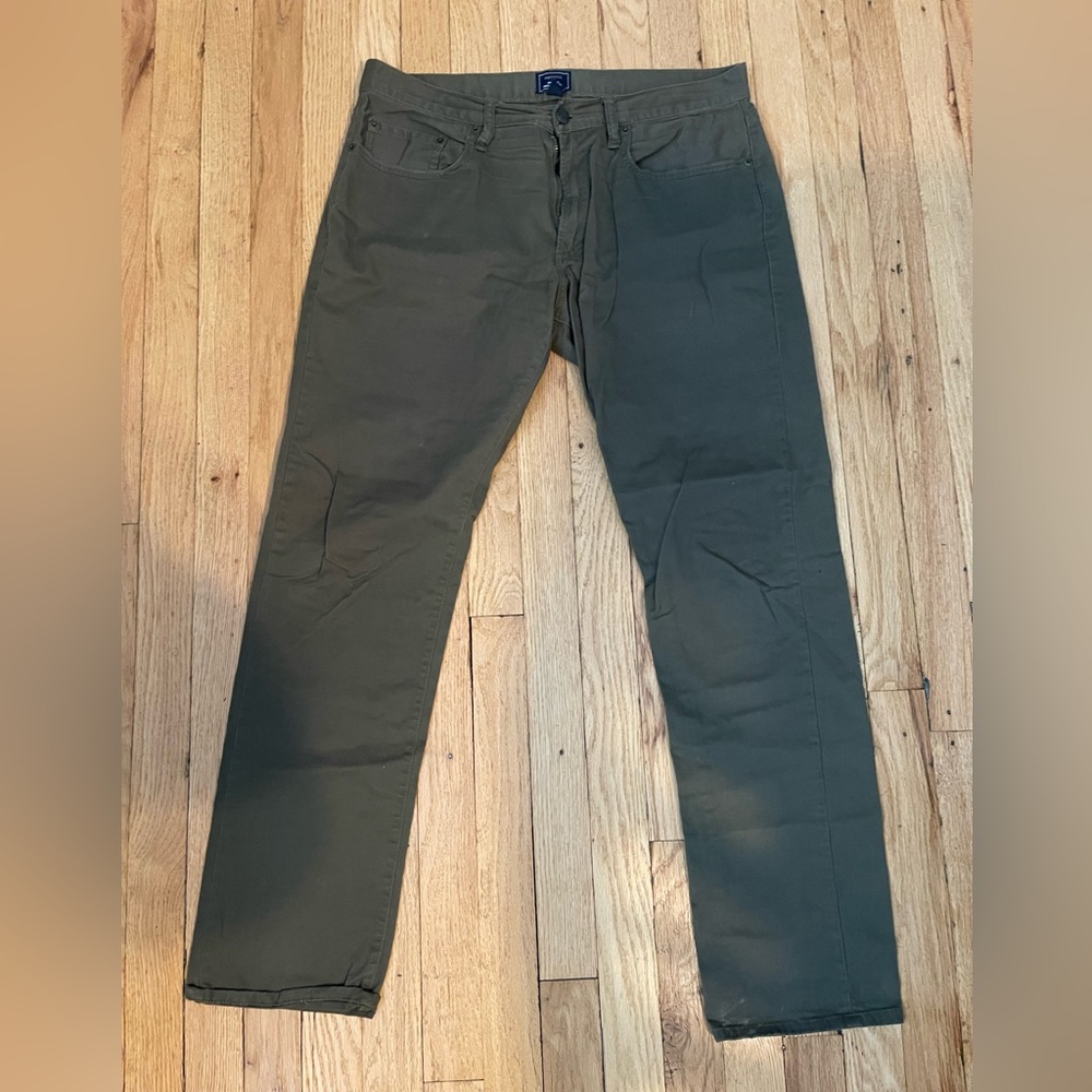 Men’s Olive Khakis